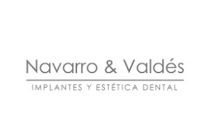 Una de las mejores clínicas dentales en España es Clínica Dental Navarro, logo