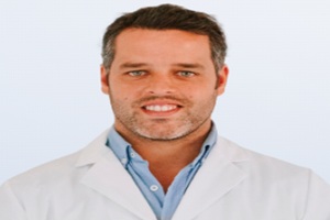 Dr. Rafael Javier Cabanás Vega otorrinolaringólogos