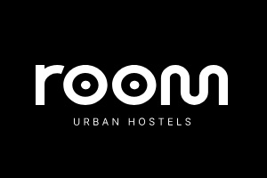 hoteles familiares - logo de Room Gran Vía